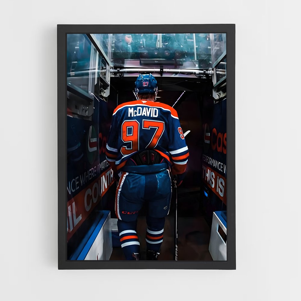 Poster Connor en Salle des Équipements – affiche Hockey sur glace (vue 2)